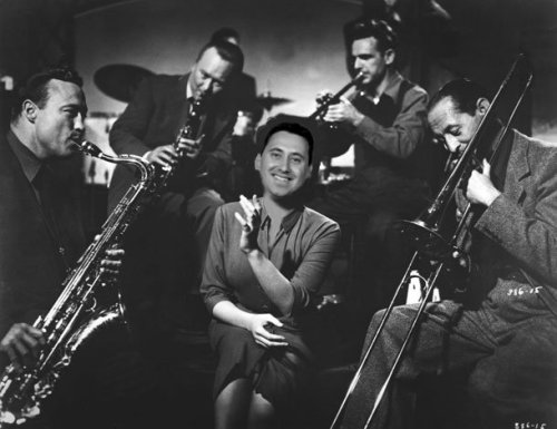 steve sarkisian with band