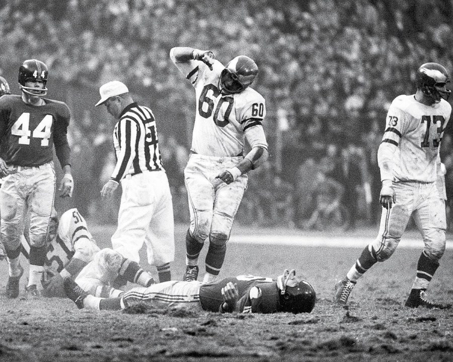 chuck bednarik frank gifford