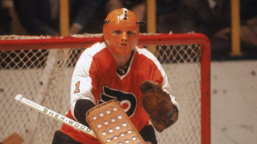 Doug Favell Guards The Net